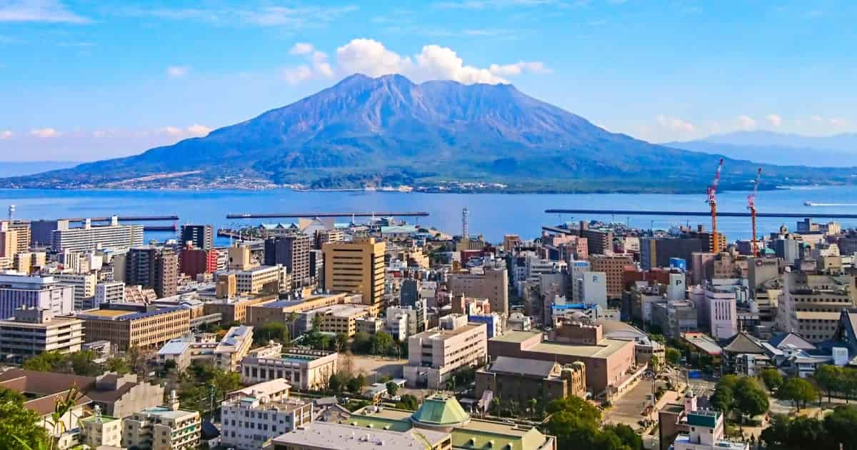 鹿児島市へ移住しよう！桜島の絶景と温泉文化、歴史が息づくまちの魅力