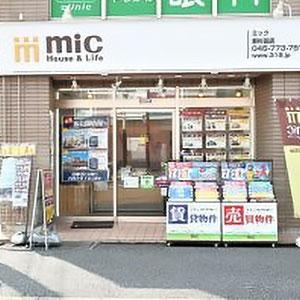 ミック新杉田店は、「らびすた新杉田」の目の前で営業をしております。 新杉田駅から徒歩4分の所に位置しています！！ ぜひお気軽にお立ち寄りください！