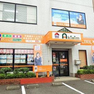 お車で来店される方向けに専用駐車場がございます